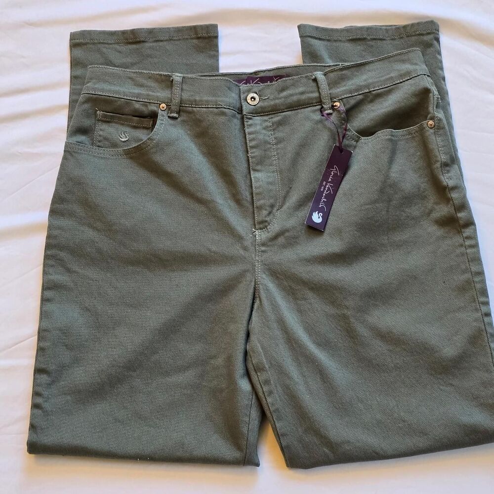 NWT Gloria-vanderbilt Women's Green Jeans